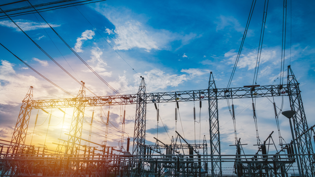 Building the business case for 800 MHz spectrum: a strategic asset for utility grid modernization